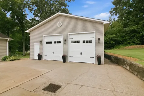 1305 Oakbrook Drive Paris TN 38242