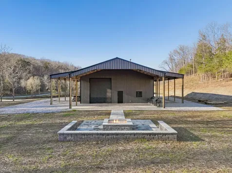215 Hickman Creek Road S Hickman TN 38567