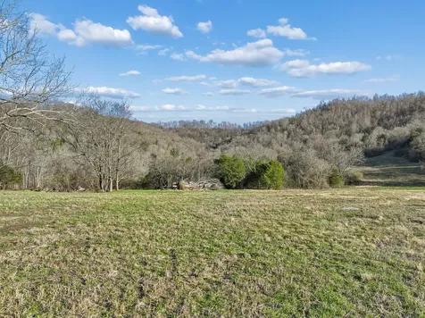 215 Hickman Creek Road S Hickman TN 38567