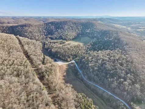 215 Hickman Creek Road S Hickman TN 38567
