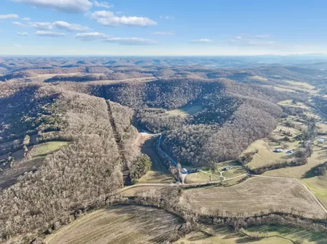 215 Hickman Creek Road S Hickman TN 38567
