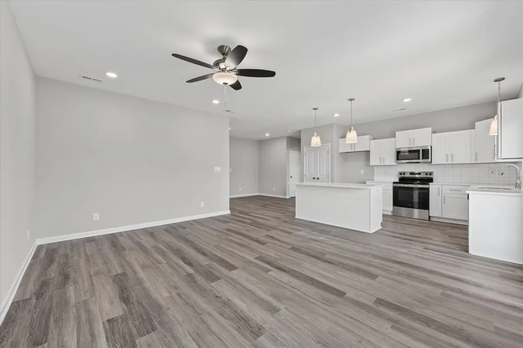 2704 Brewster Drive Clarksville TN 37042