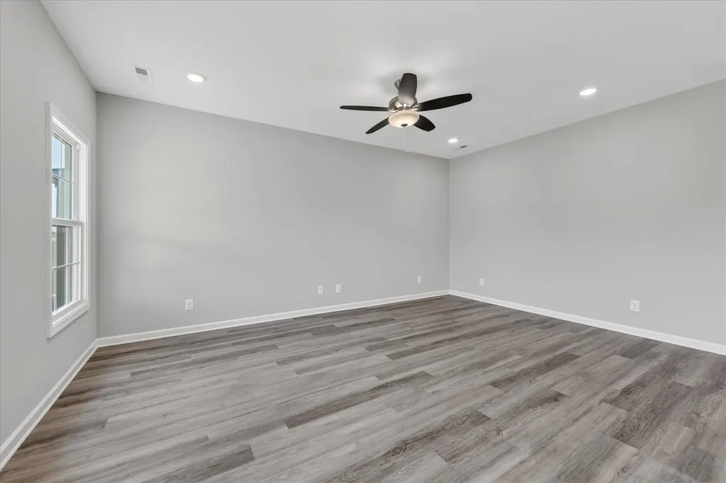 2704 Brewster Drive Clarksville TN 37042