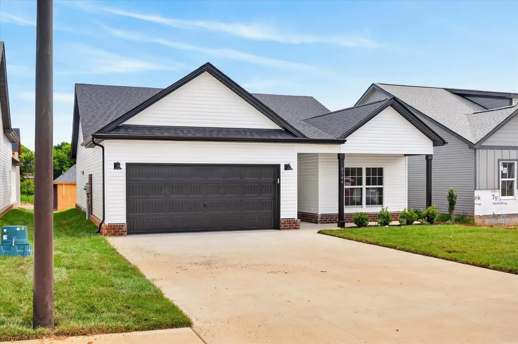 2704 Brewster Drive Clarksville TN 37042