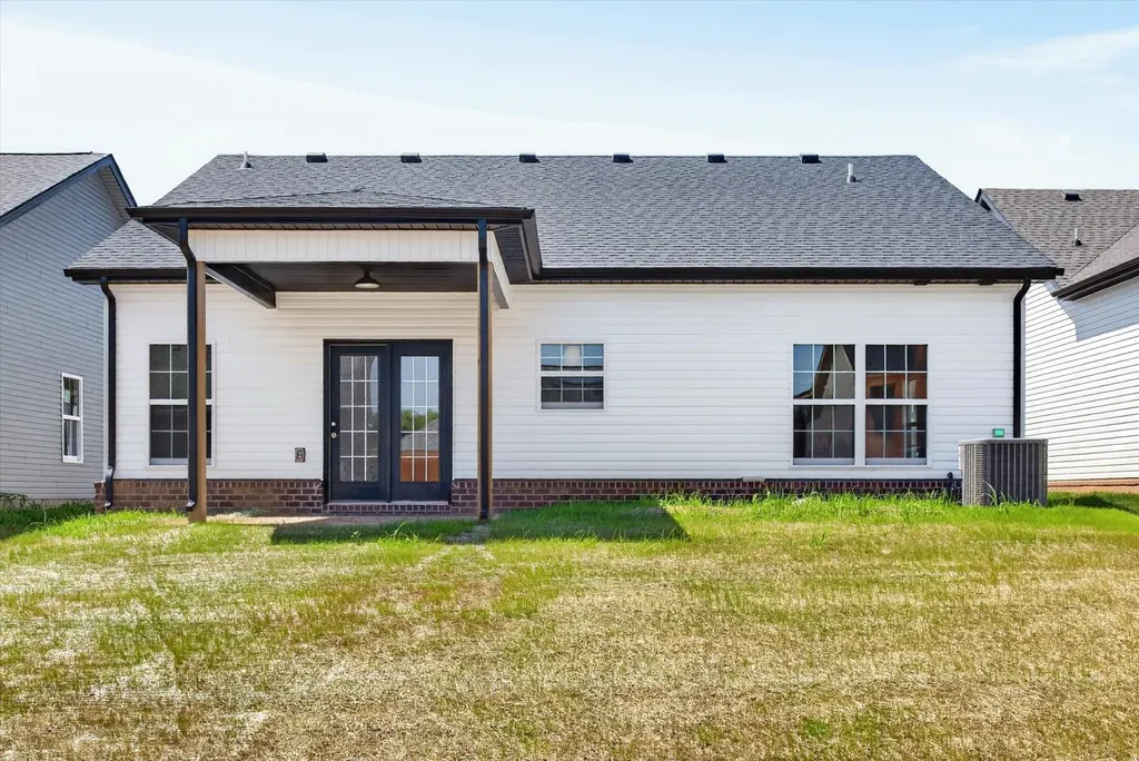 2704 Brewster Drive Clarksville TN 37042