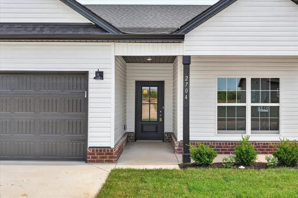2704 Brewster Drive Clarksville TN 37042