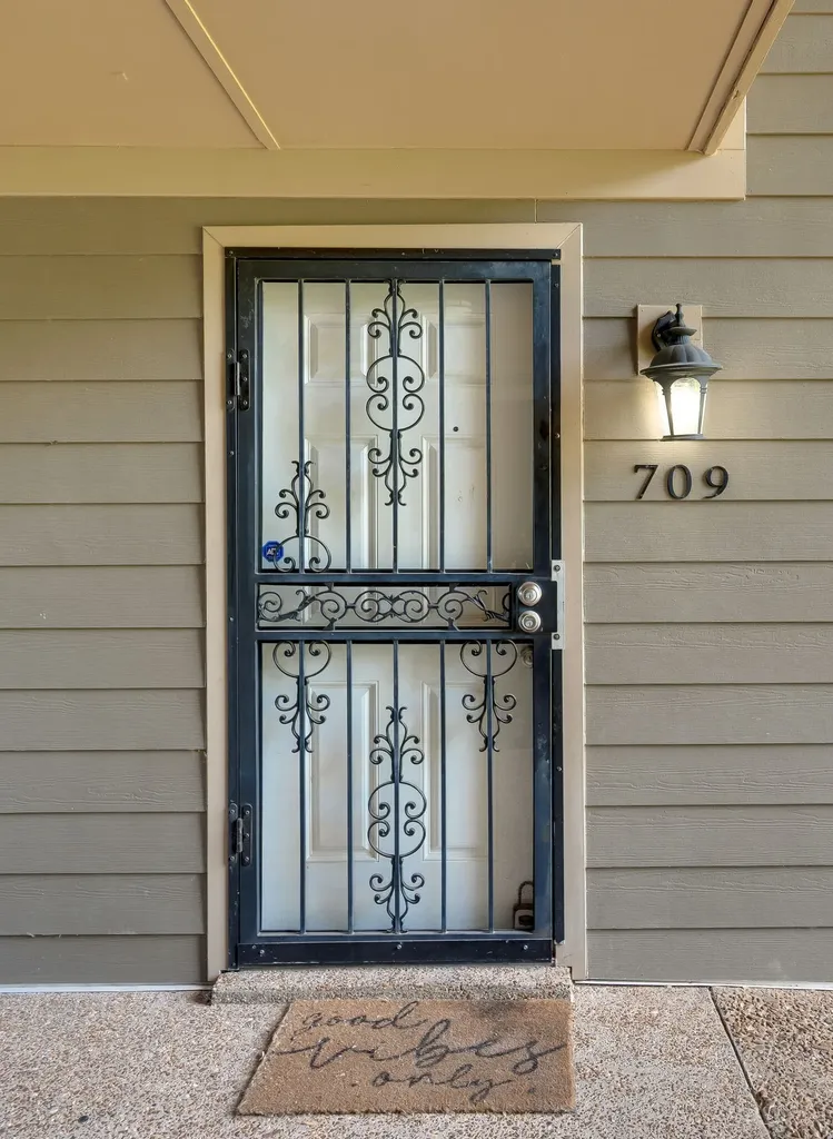 709 Ashlawn Place Nashville TN 37211