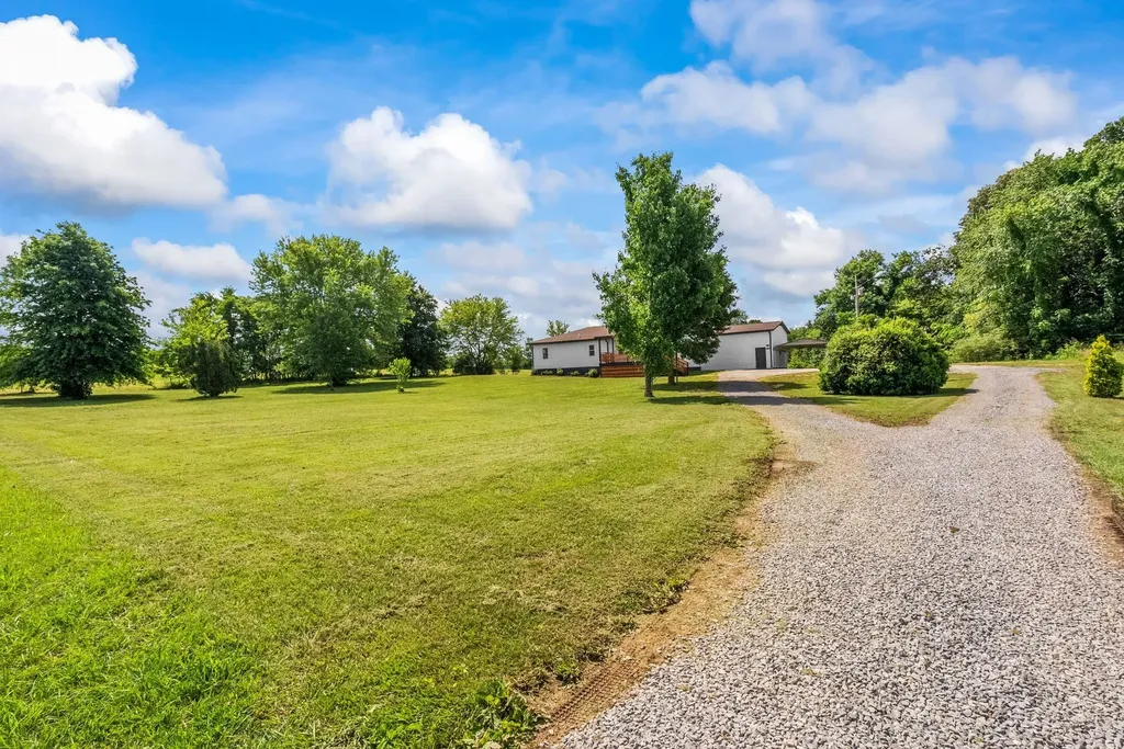 4919 Pulliam Hardaway Road Springfield TN 37172