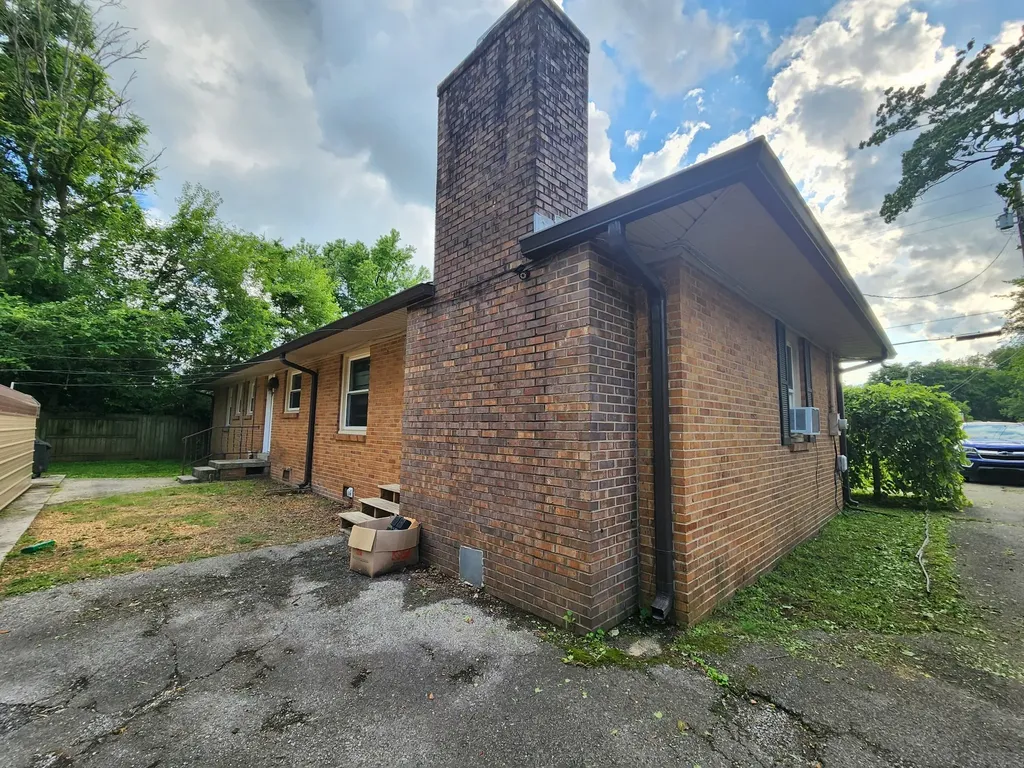 1306 White Boulevard Murfreesboro TN 37129
