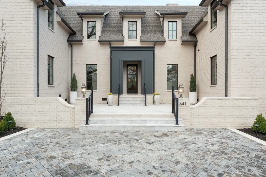 641 Brook Hollow Road Nashville TN 37205