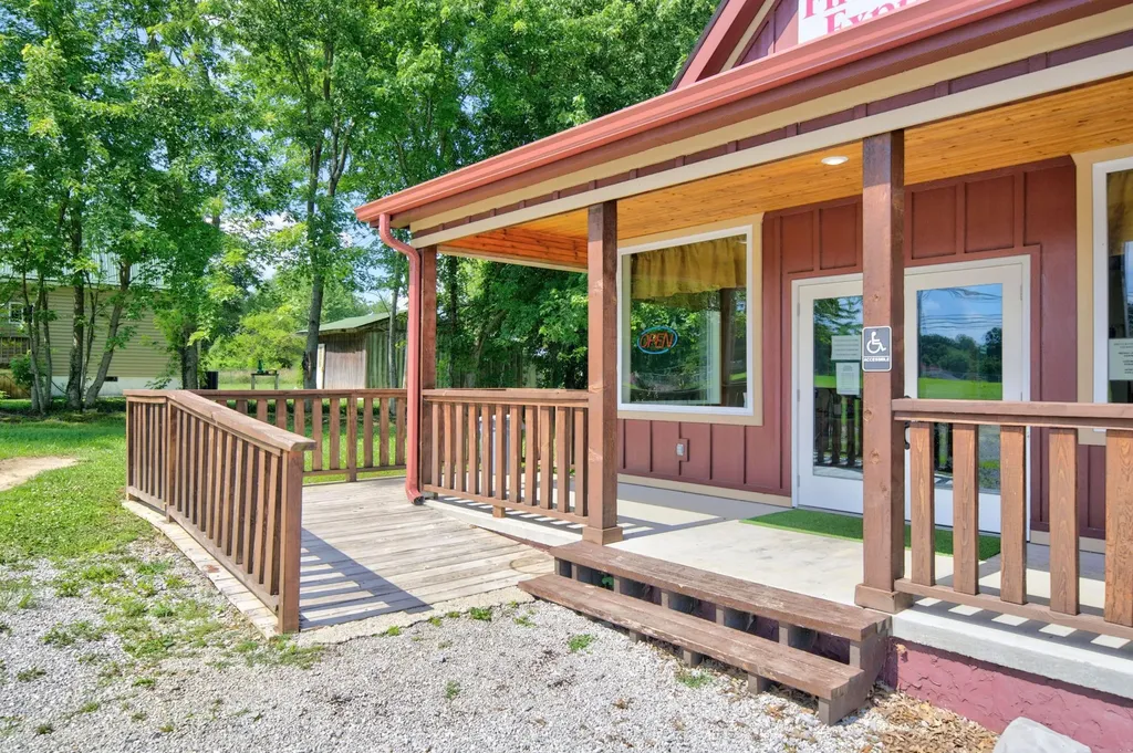 6204 S York Highway Clarkrange TN 38553