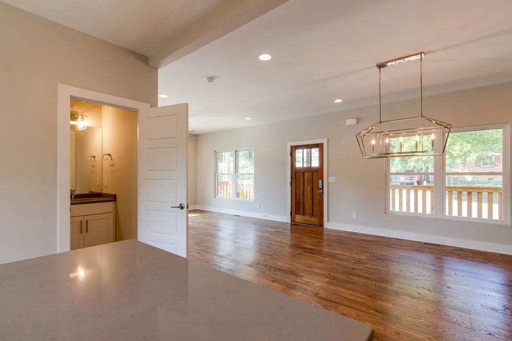 1209 Walsh Street Nashville TN 37208