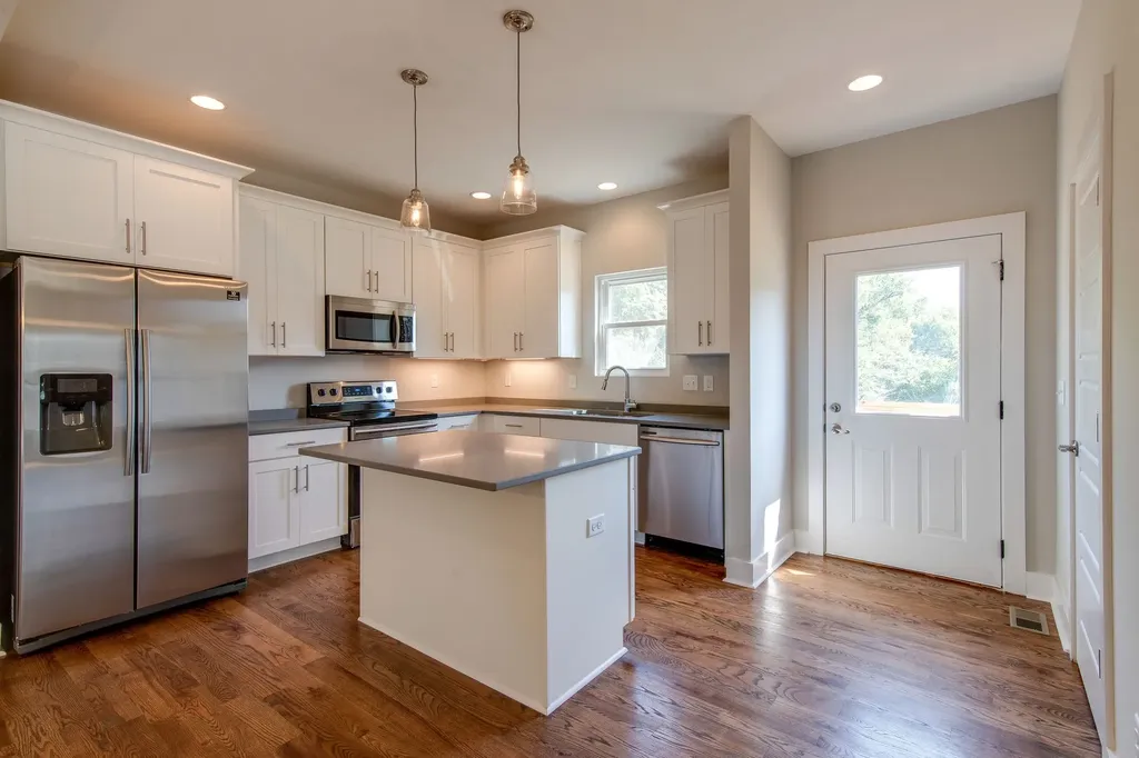1209 Walsh Street Nashville TN 37208