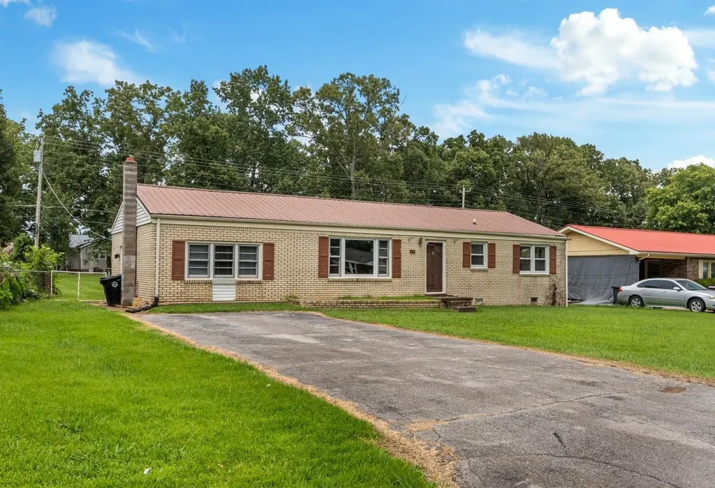 451 Carman Avenue New Johnsonville TN 37134