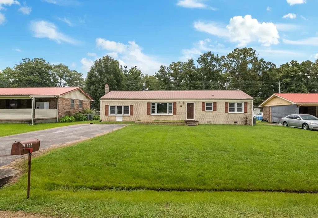 451 Carman Avenue New Johnsonville TN 37134