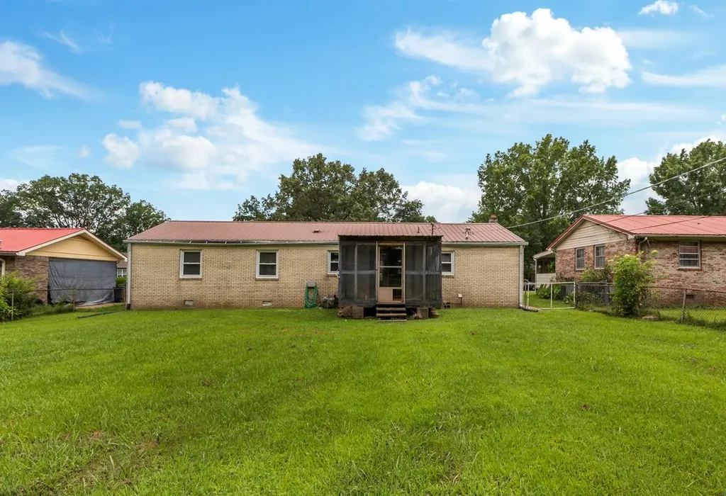 451 Carman Avenue New Johnsonville TN 37134