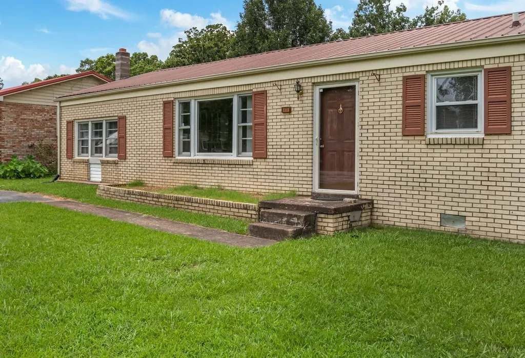 451 Carman Avenue New Johnsonville TN 37134