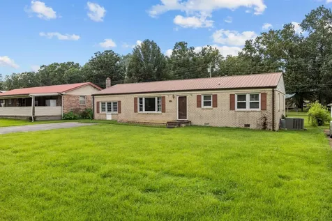 451 Carman Avenue New Johnsonville TN 37134
