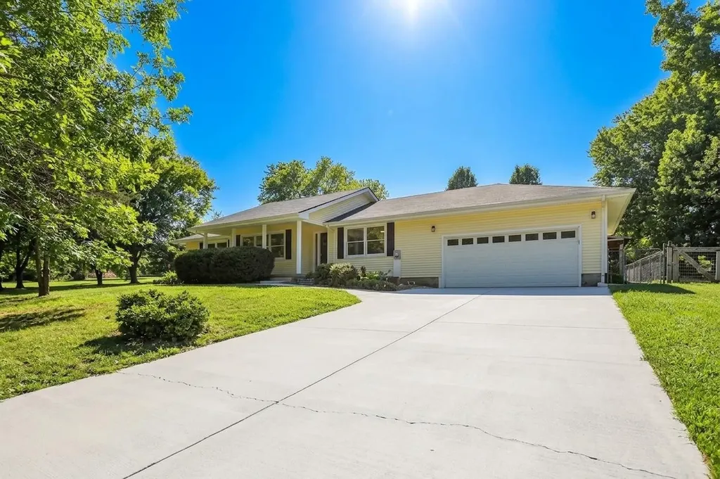3008 Sweethome Road Chapmansboro TN 37035
