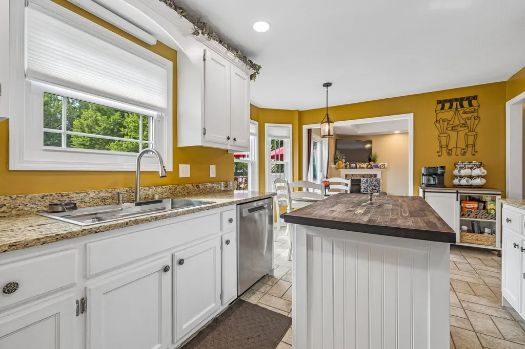 967 Cindy Jo Court Clarksville TN 37040