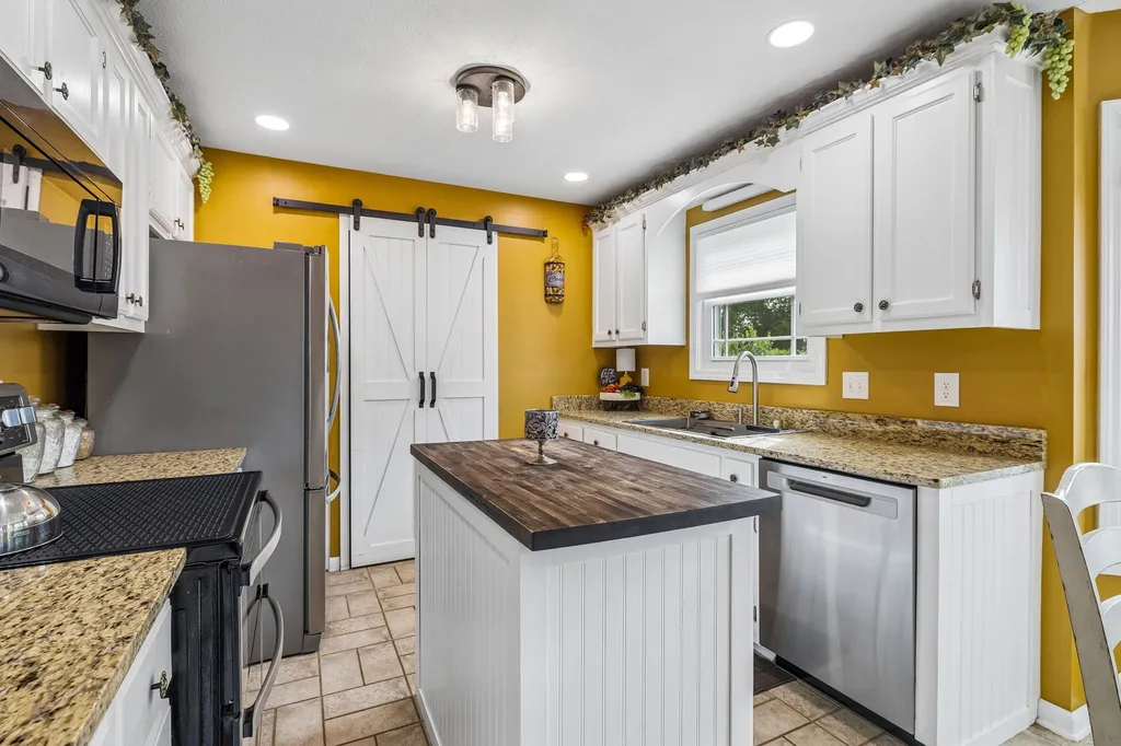 967 Cindy Jo Court Clarksville TN 37040