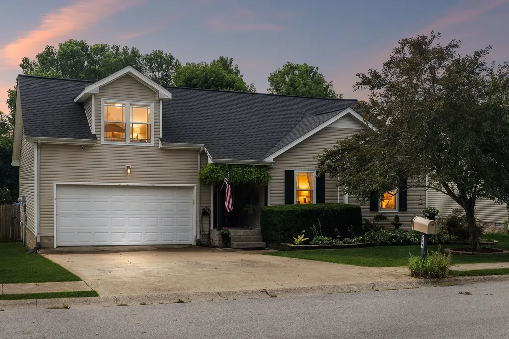 967 Cindy Jo Court Clarksville TN 37040