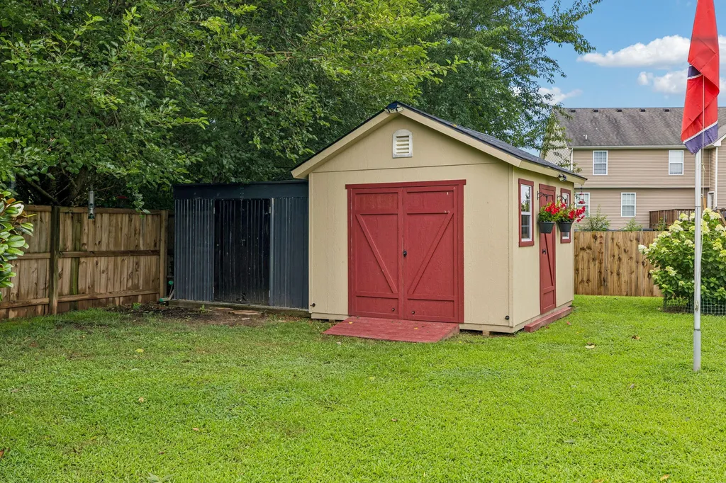 967 Cindy Jo Court Clarksville TN 37040