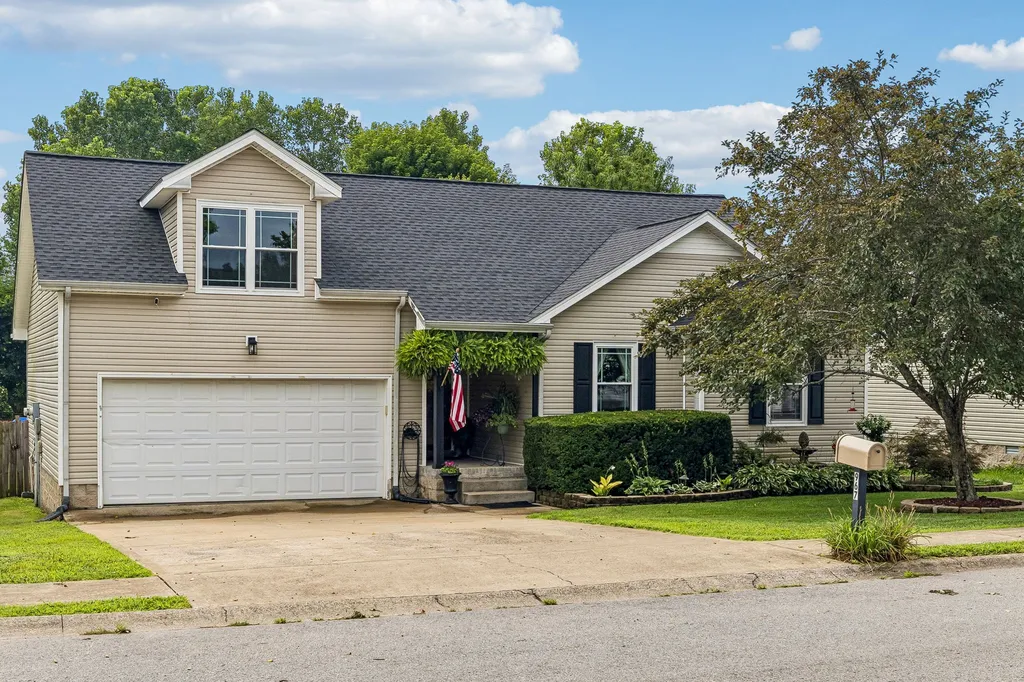 967 Cindy Jo Court Clarksville TN 37040