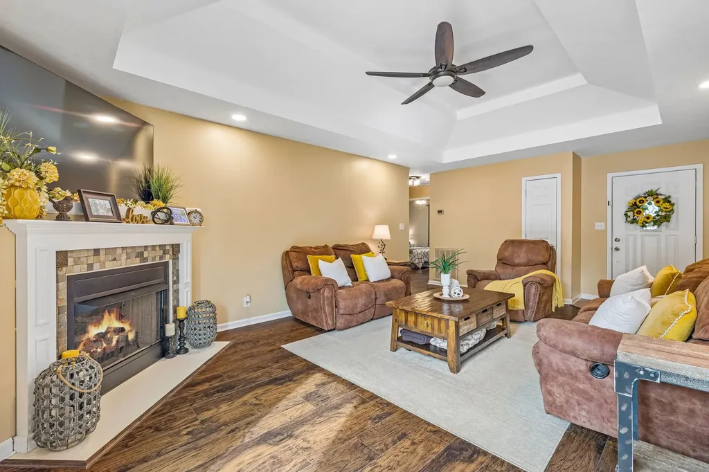 967 Cindy Jo Court Clarksville TN 37040
