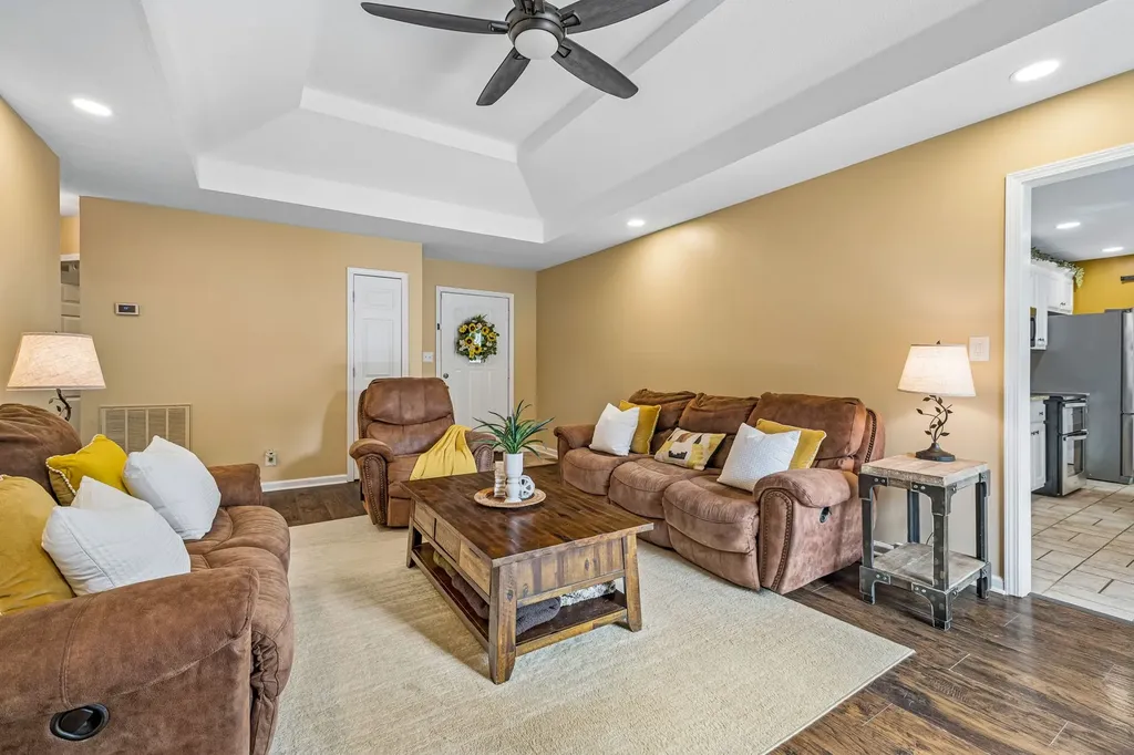 967 Cindy Jo Court Clarksville TN 37040