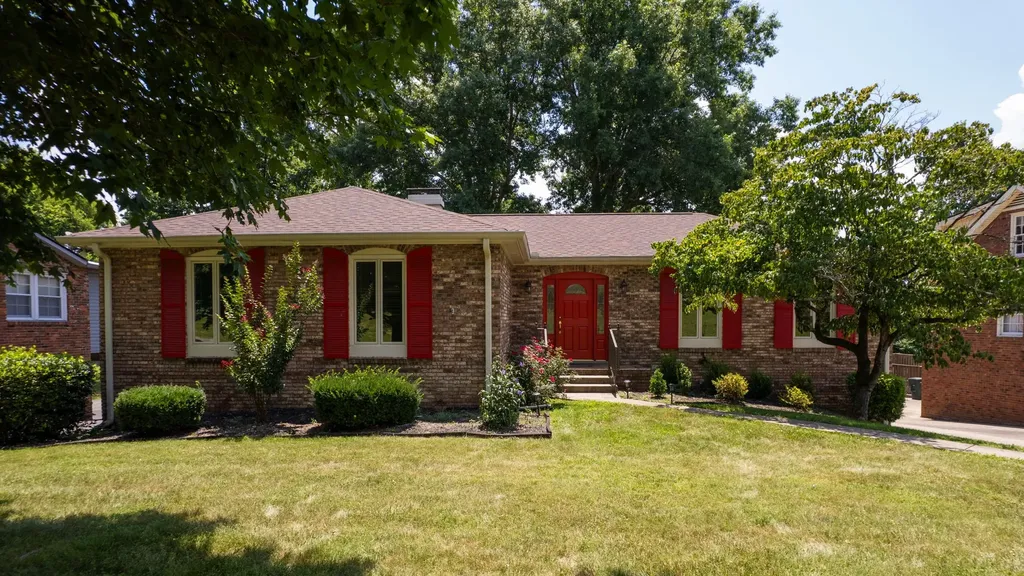 717 Goodpasture Terrace Nashville TN 37221