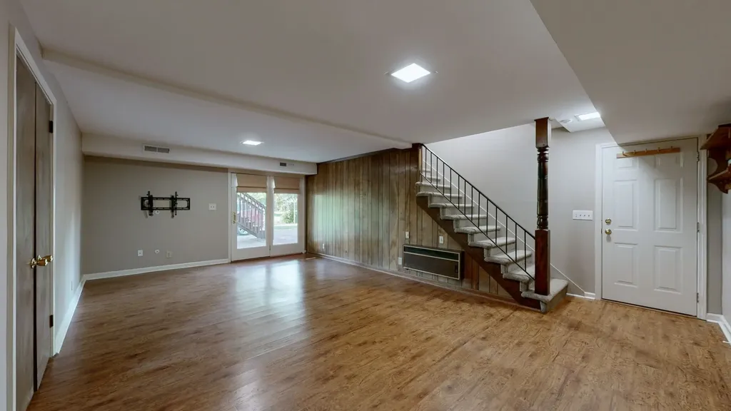 717 Goodpasture Terrace Nashville TN 37221