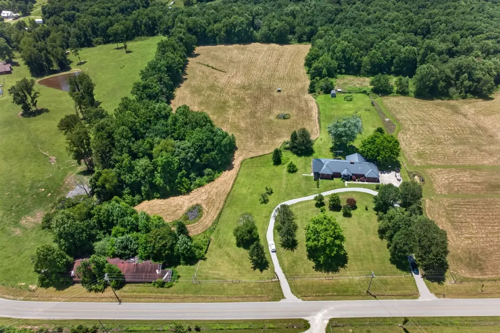 4160 Standing Rock Road Jamestown TN 38556
