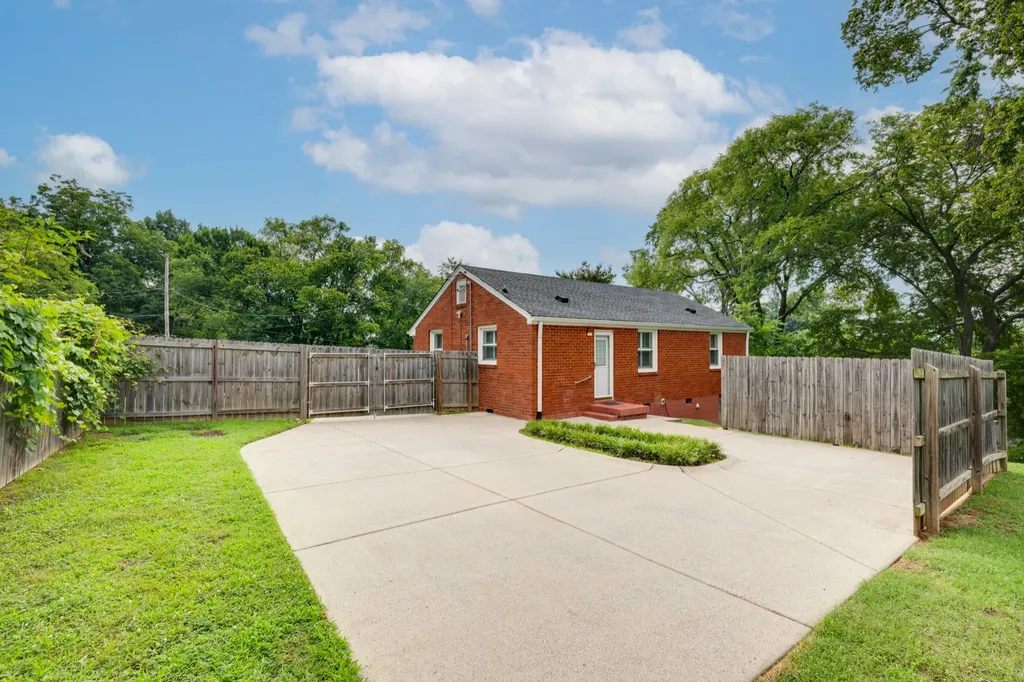 357 Gillette Road Nashville TN 37211