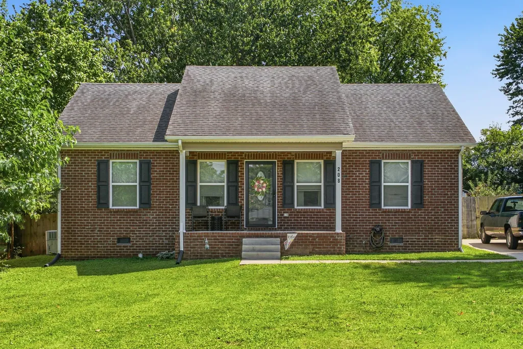 208 Pitt Lane Springfield TN 37172