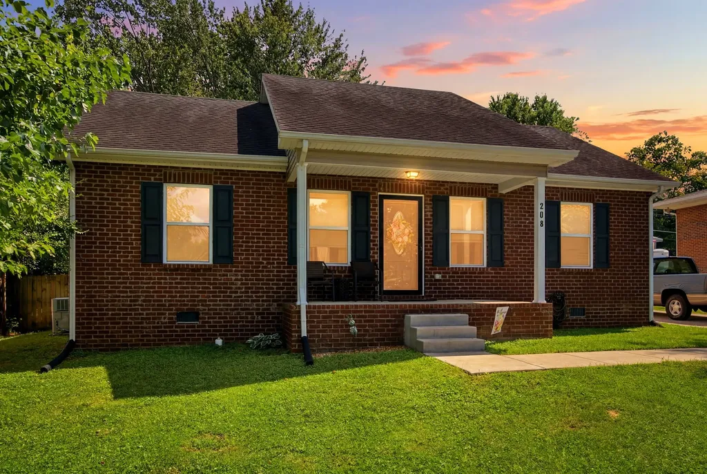 208 Pitt Lane Springfield TN 37172