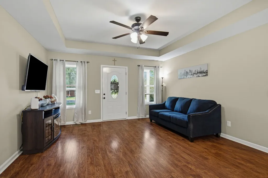 208 Pitt Lane Springfield TN 37172