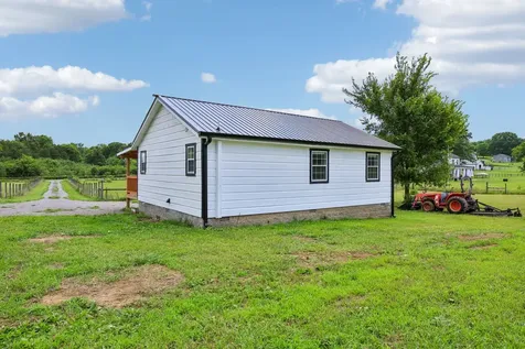 12297 Elrod Mcelroy Road Milton TN 37118