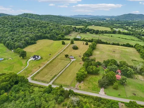 12297 Elrod Mcelroy Road Milton TN 37118