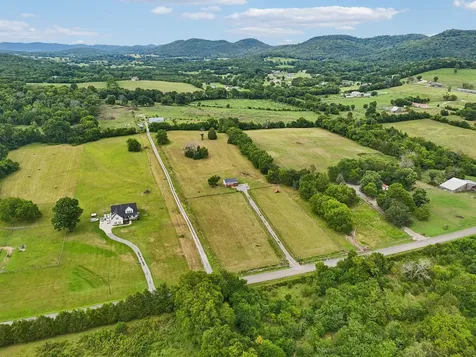 12297 Elrod Mcelroy Road Milton TN 37118