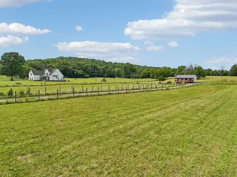 12297 Elrod Mcelroy Road Milton TN 37118