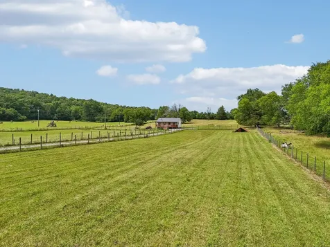 12297 Elrod Mcelroy Road Milton TN 37118