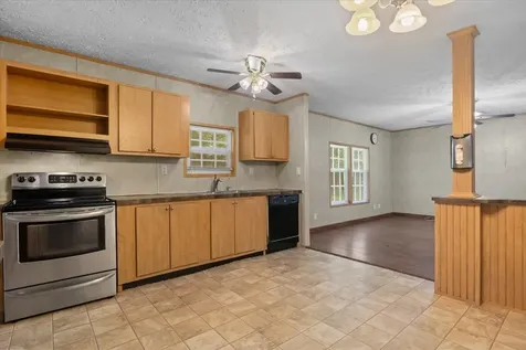 211 Old Stagecoach Lane Erin TN 37061