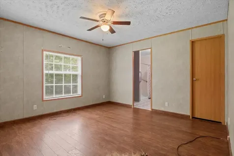 211 Old Stagecoach Lane Erin TN 37061