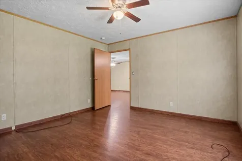 211 Old Stagecoach Lane Erin TN 37061