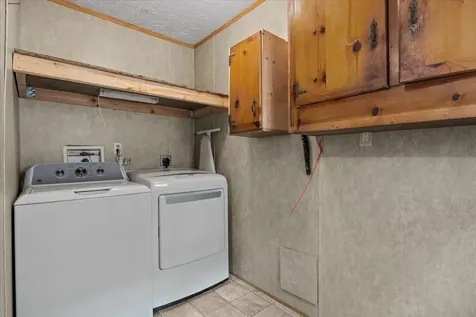 211 Old Stagecoach Lane Erin TN 37061