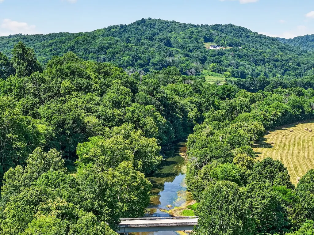 5713 Smith Fork Road Liberty TN 37095