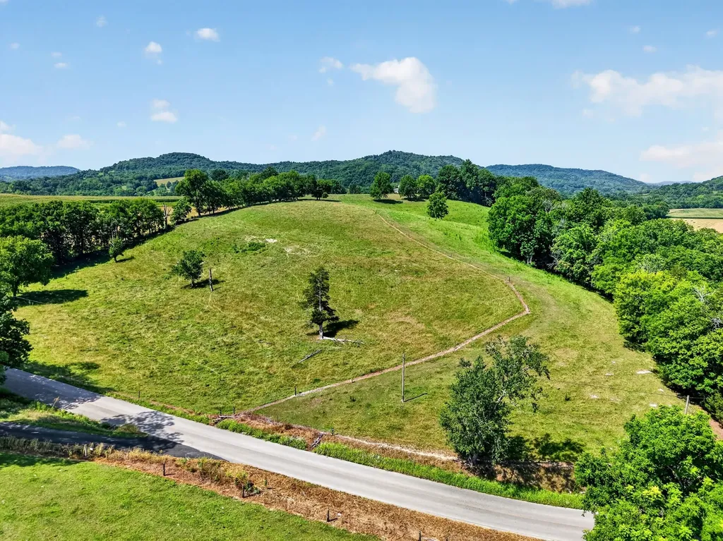 5713 Smith Fork Road Liberty TN 37095