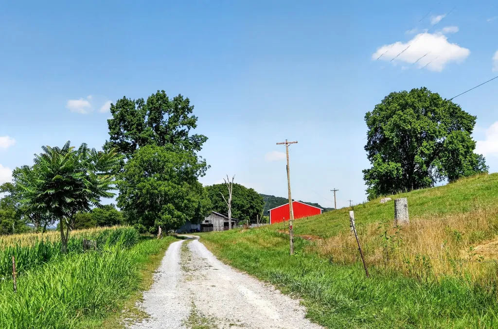 5713 Smith Fork Road Liberty TN 37095