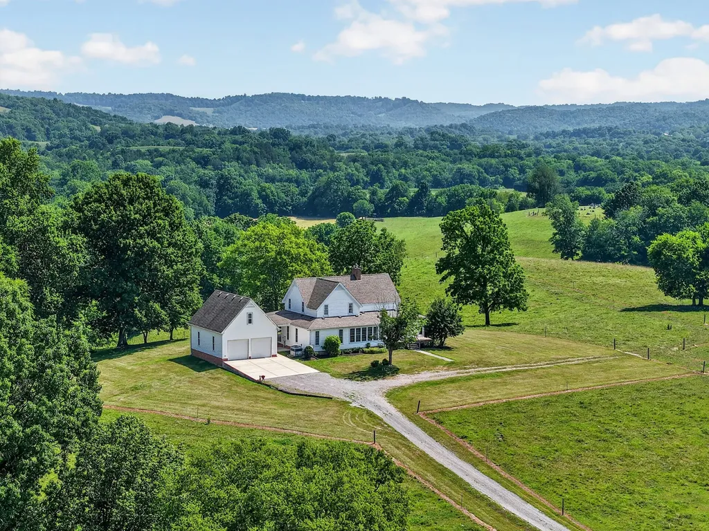 5713 Smith Fork Road Liberty TN 37095